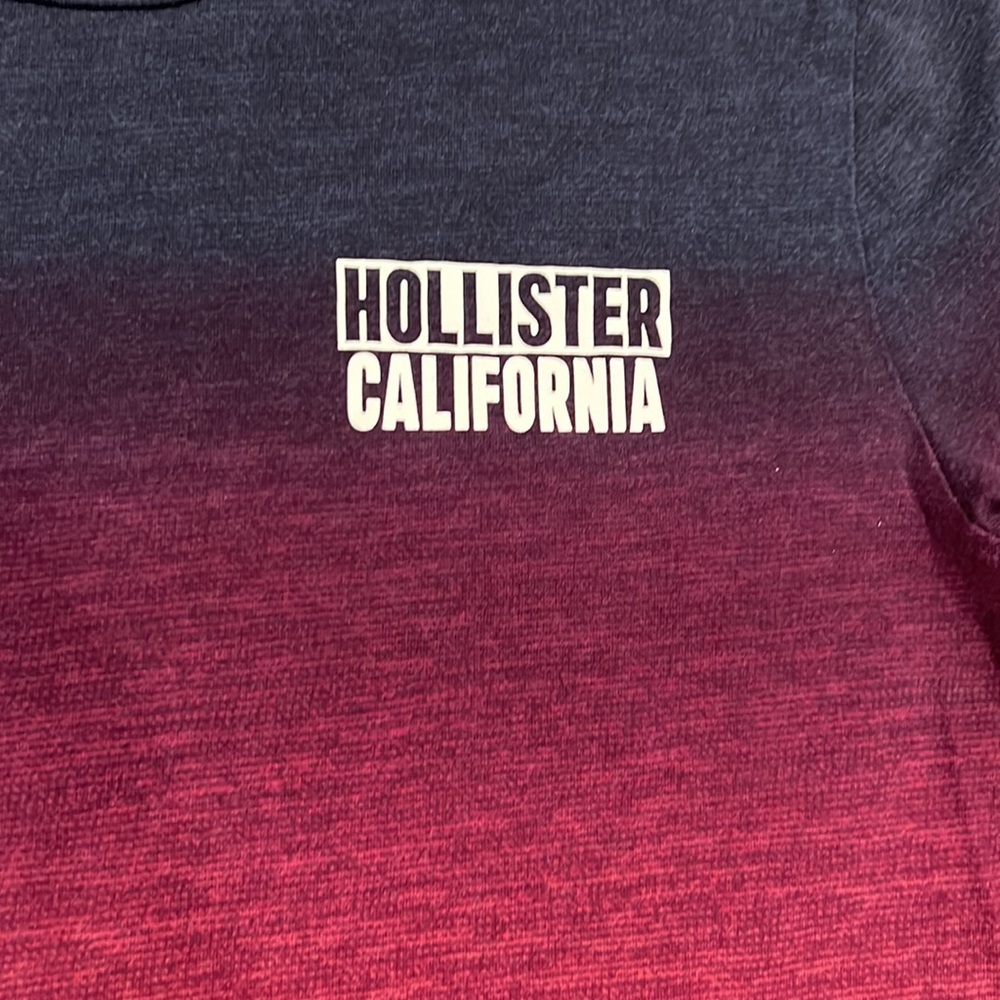 Holister Tee - Picture 2 of 5